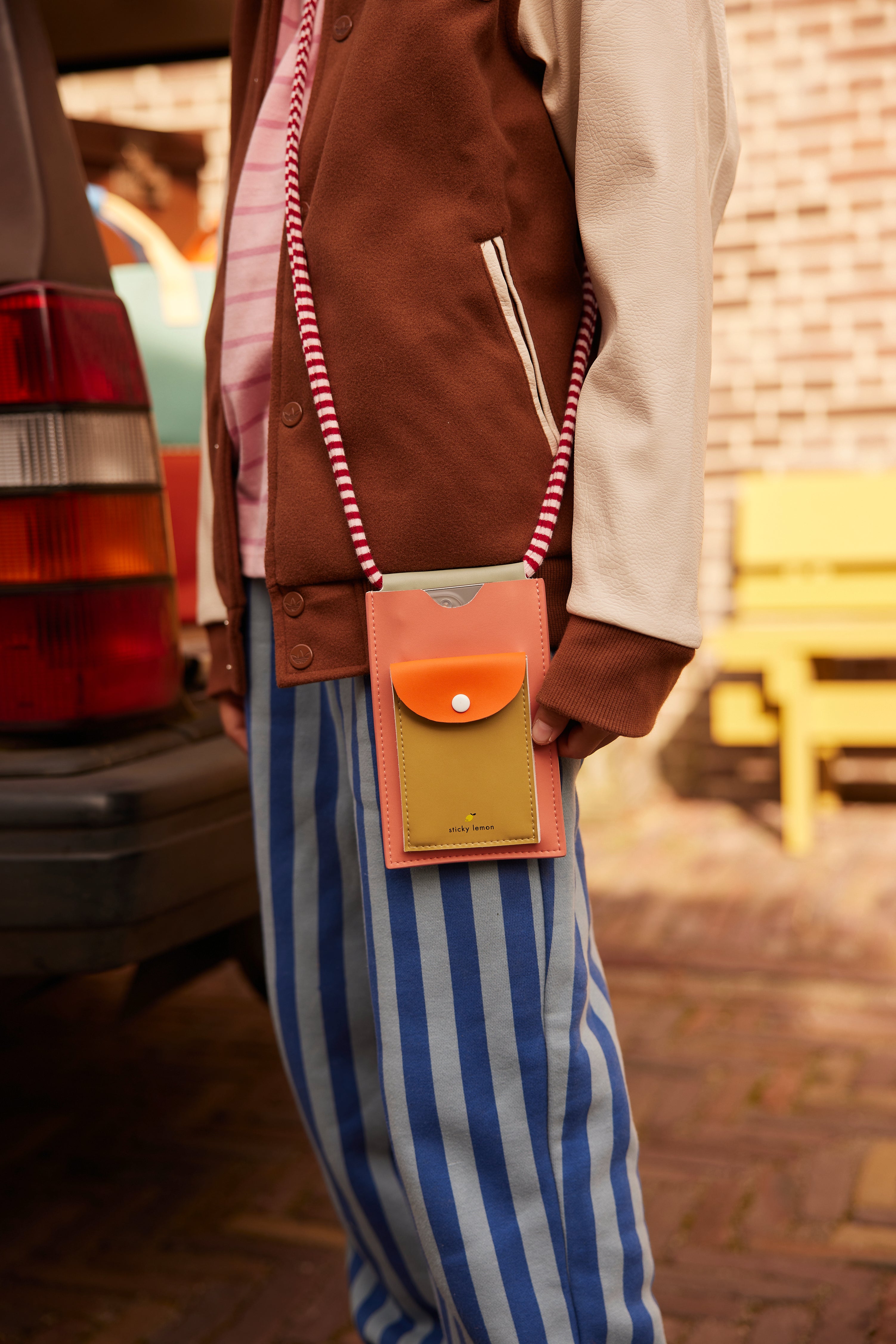 Sticky Lemon Handytasche coral pink & reed green