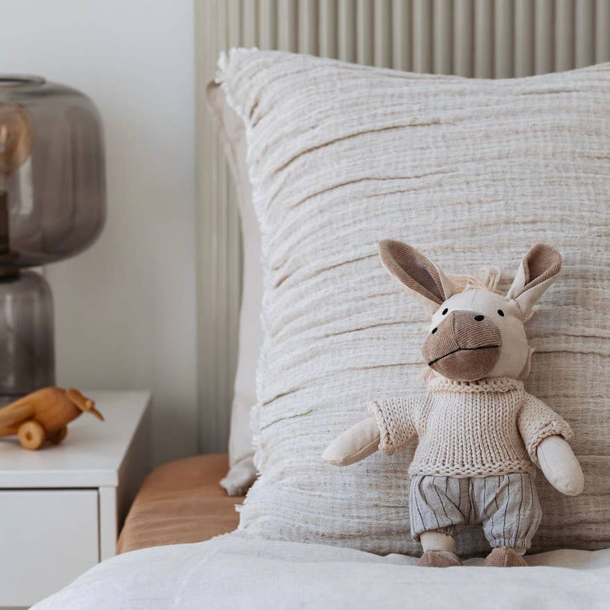 Cedric Esel | Kuscheltier