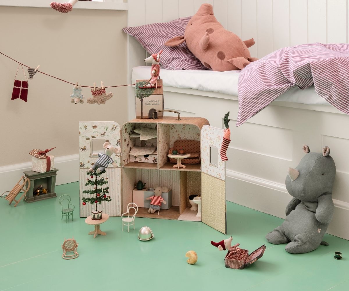 Maileg Weihnachtsmaus Baby in Koffer