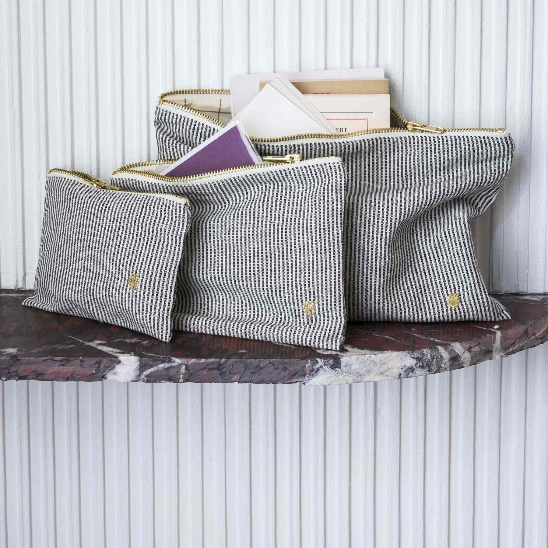 La cerise sur le gâteau kleine Tasche Finette Caviar