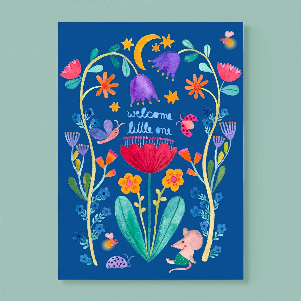 Postkarte *Welcome Little One* mit Blumen auf blauem Grund