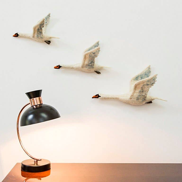 Fliegendes Schwanen-Wandtrio