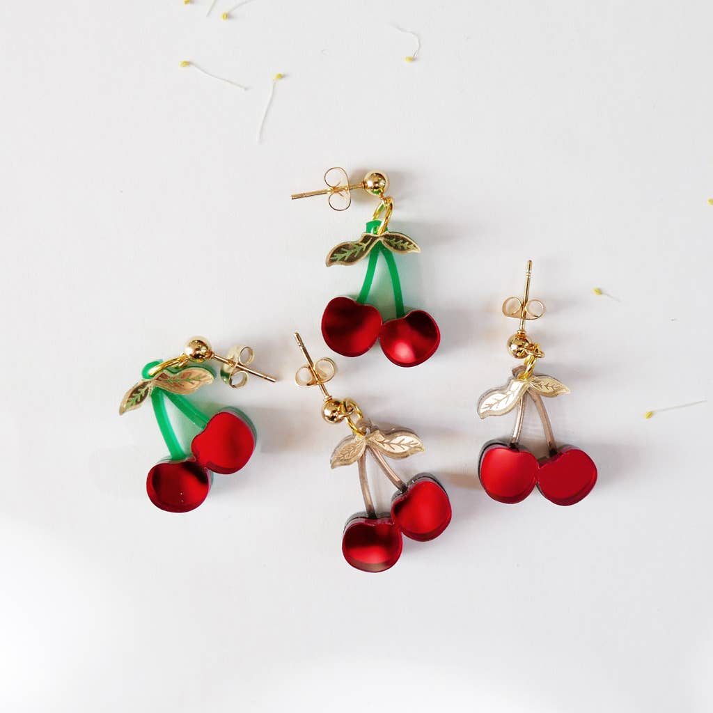 Kleine Kirschen-Ohrringe. Handgefertigt in Italien.: Bronze * Bronze