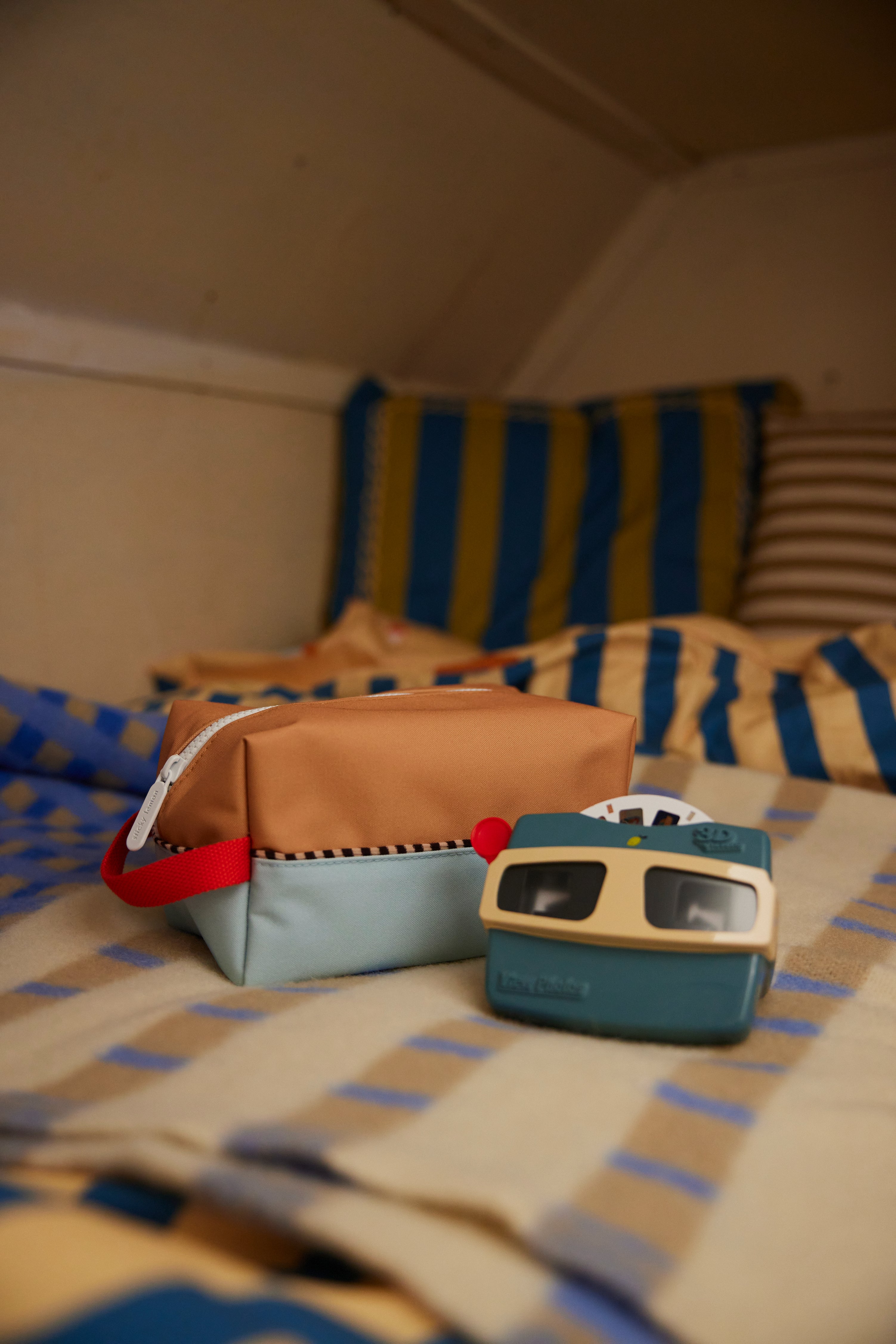 Sticky Lemon Viewmaster - wonders of the deep sea