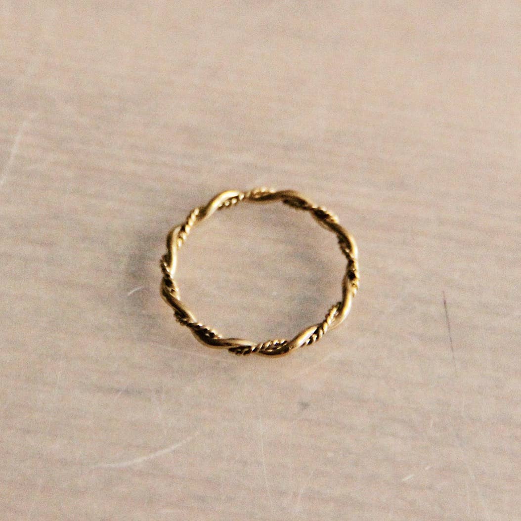 Minimalistischer geflochtener Ring aus Edelstahl - Gold