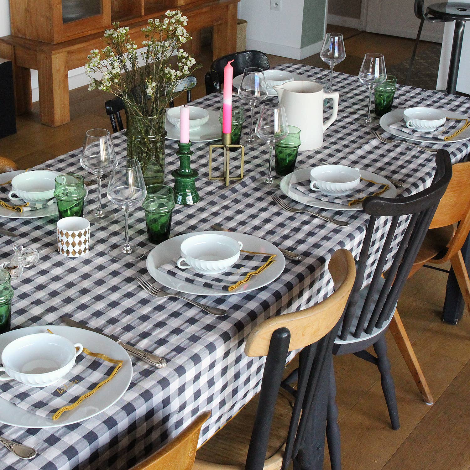 Bestickte Vichy-Karotischdecke für Festtafel: Lakritze